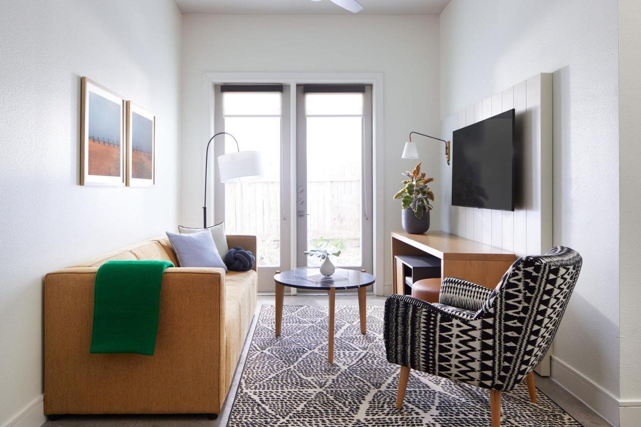 Sentral East Austin At 1614 E Sixth Aparthotel Екстериор снимка